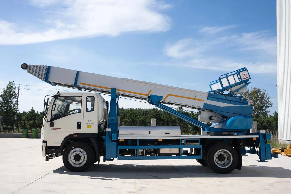 佛冈云梯上料车租赁费用